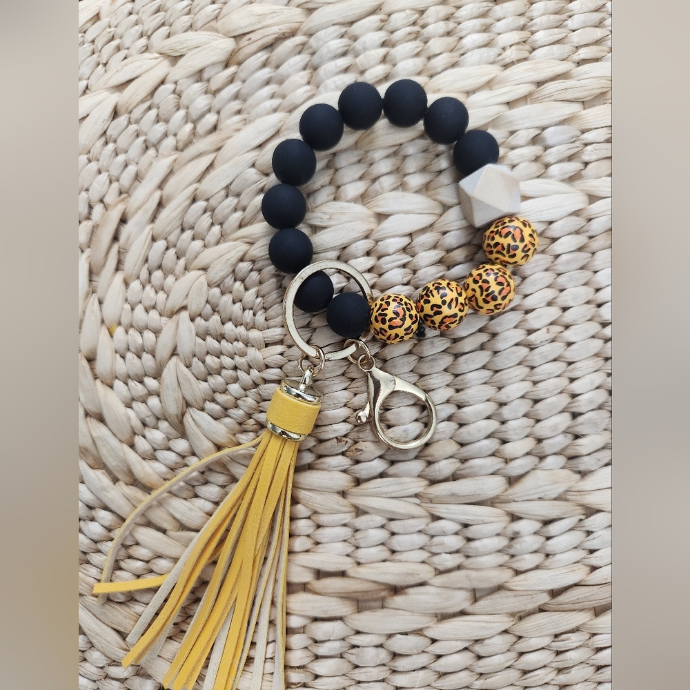 Leopard Print and Black Beaded Keychain Bracelet